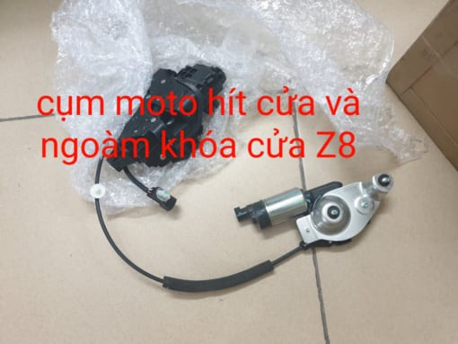 Cụm motor hít cửa và ngoàm khóa cửa Z8